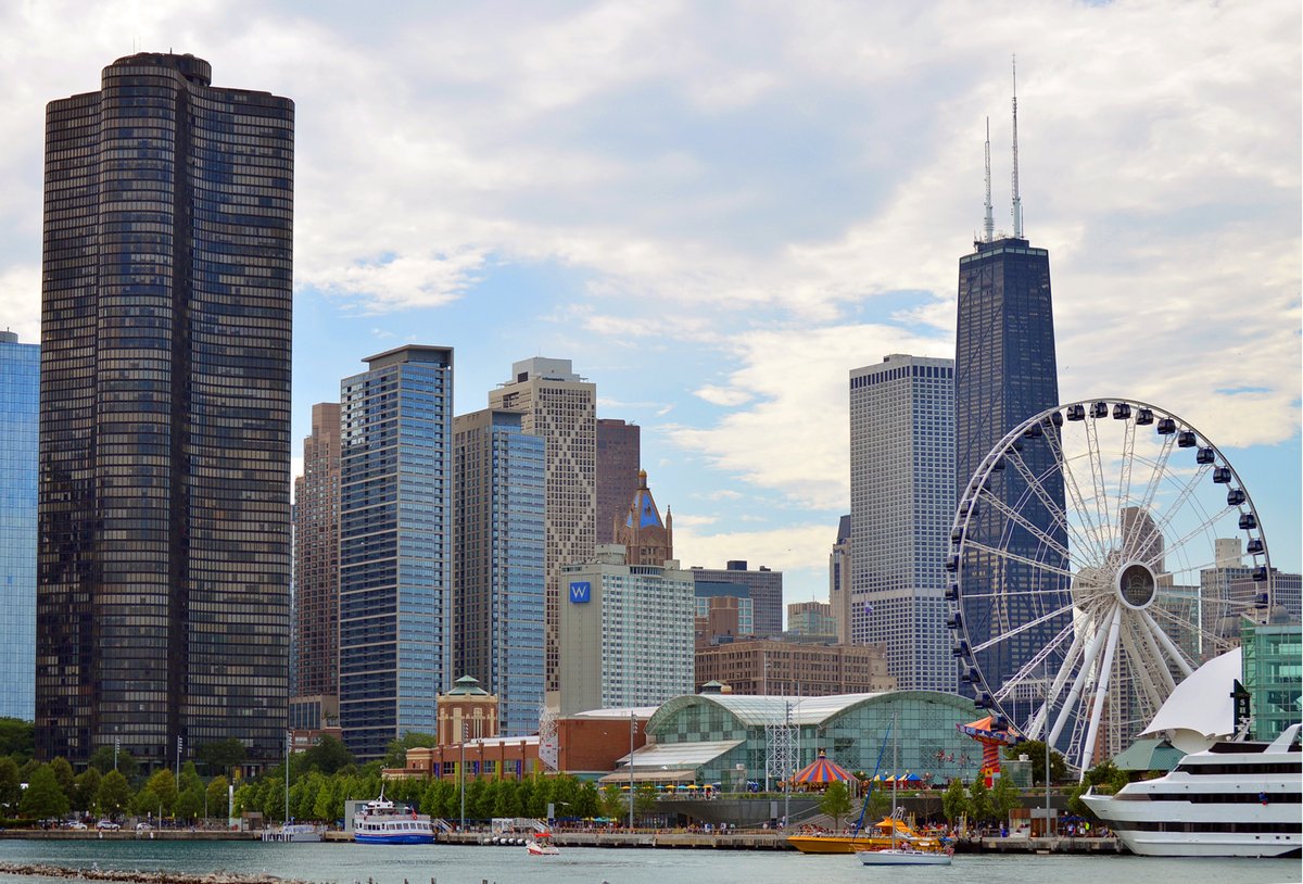 Chicago, IL - File:Chicago-illinois-skyline-skyscrapers-161963.jpg - Wikimedia Commons